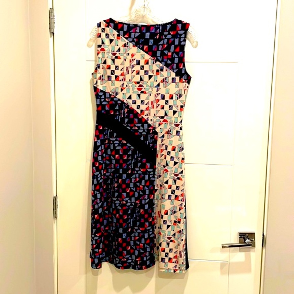 BCBGMaxAzria Kelsee Mosaic Maternity Printed Dress - Picture 3 of 13